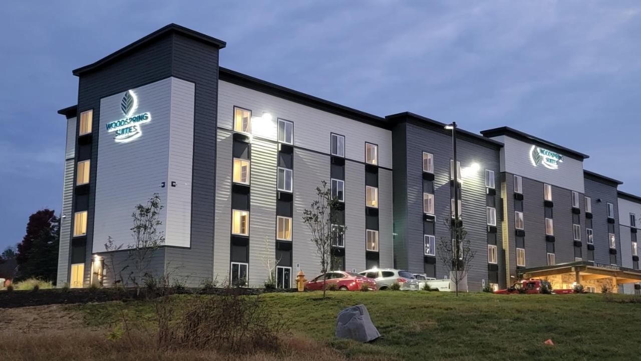 Woodspring Suites Dearborn Detroit Eksteriør billede
