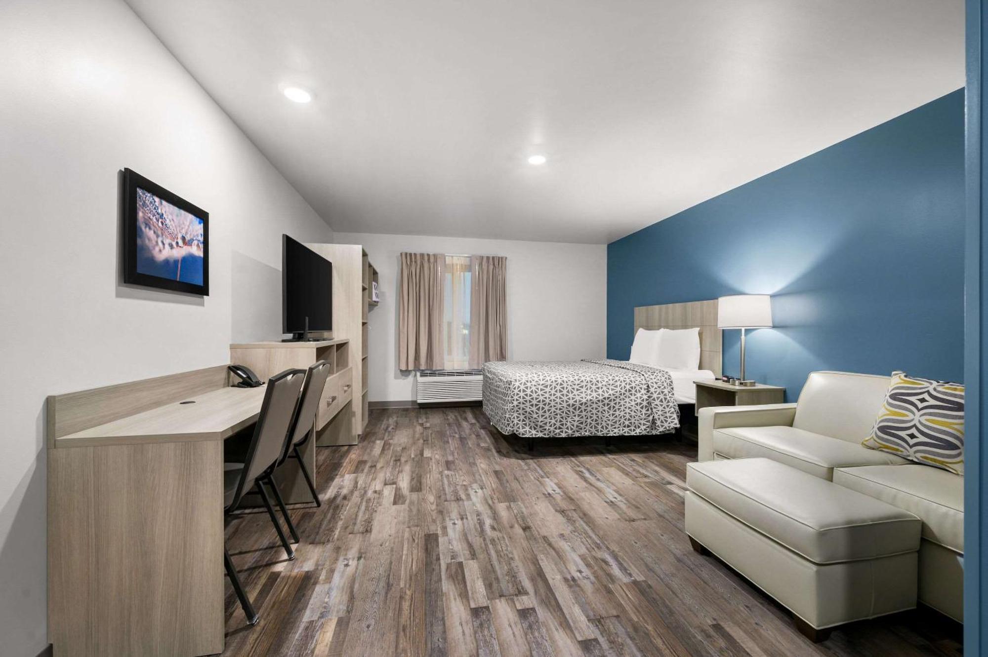 Woodspring Suites Dearborn Detroit Eksteriør billede